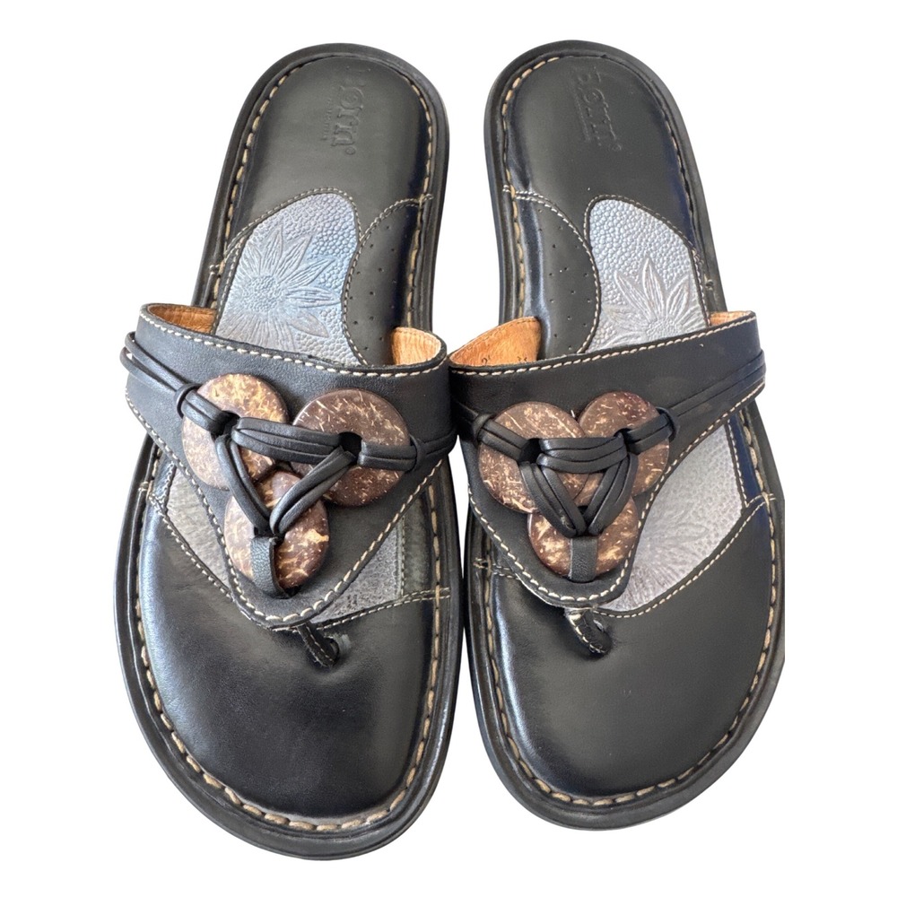Born Black Leather Embellished Button Flip Flops Sandals Women's sz‎ 8